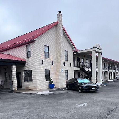 弗雷德里克斯堡速8汽车旅馆 外观 照片